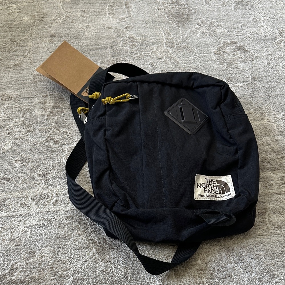 The North Face Black Berkeley Crossbody Bag. NWT’s.
